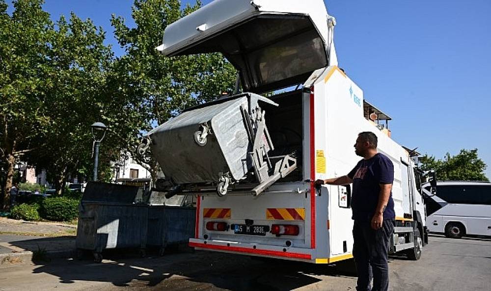 B&uuml;y&uuml;kşehir'den &Ccedil;&ouml;p Konteynerlerinde Temizlik ve İla&ccedil;lama Seferberliği