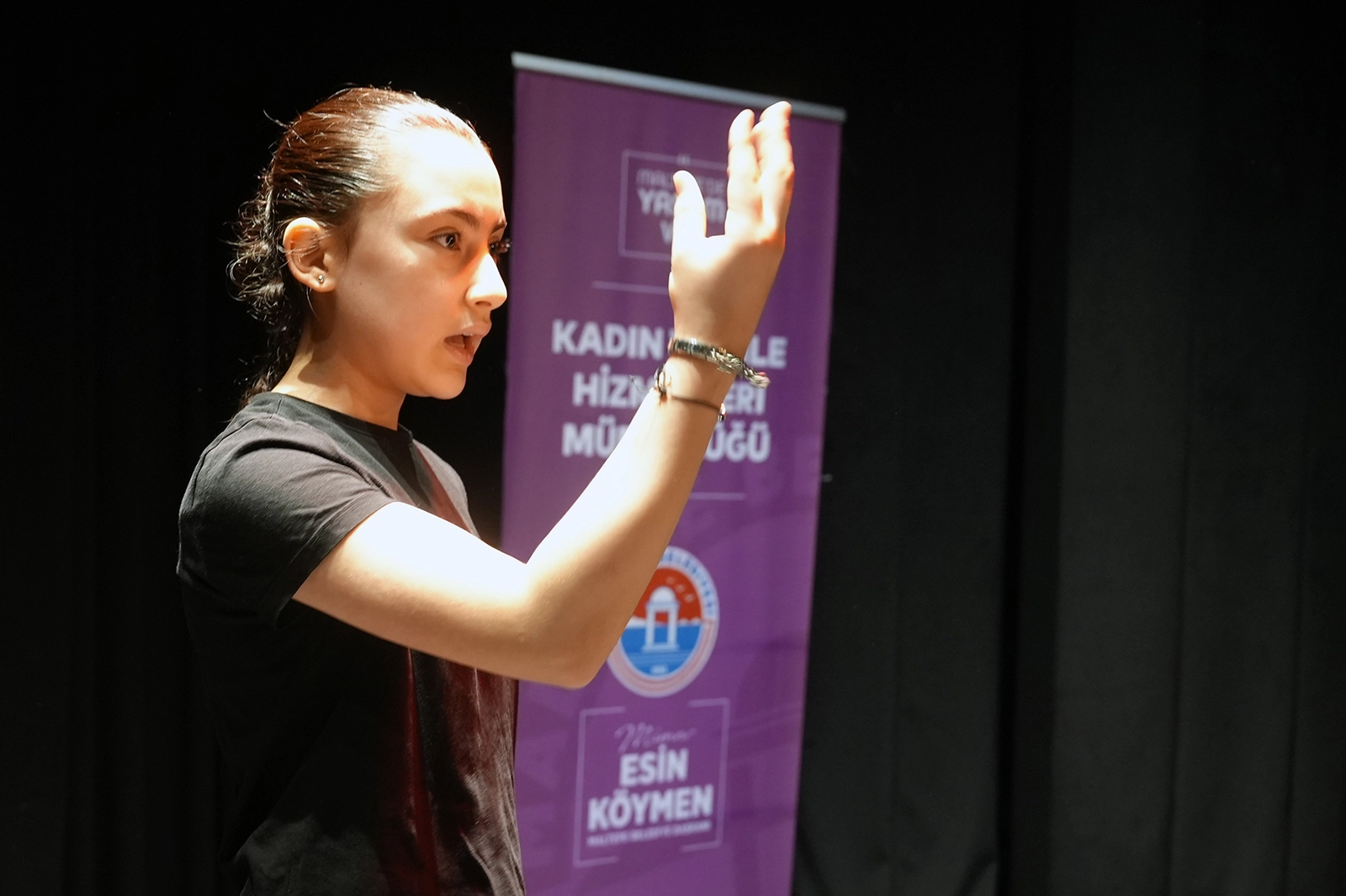 Maltepe&rsquo;de T&uuml;rk İşaret Dili kursiyerleri sertifikalandı