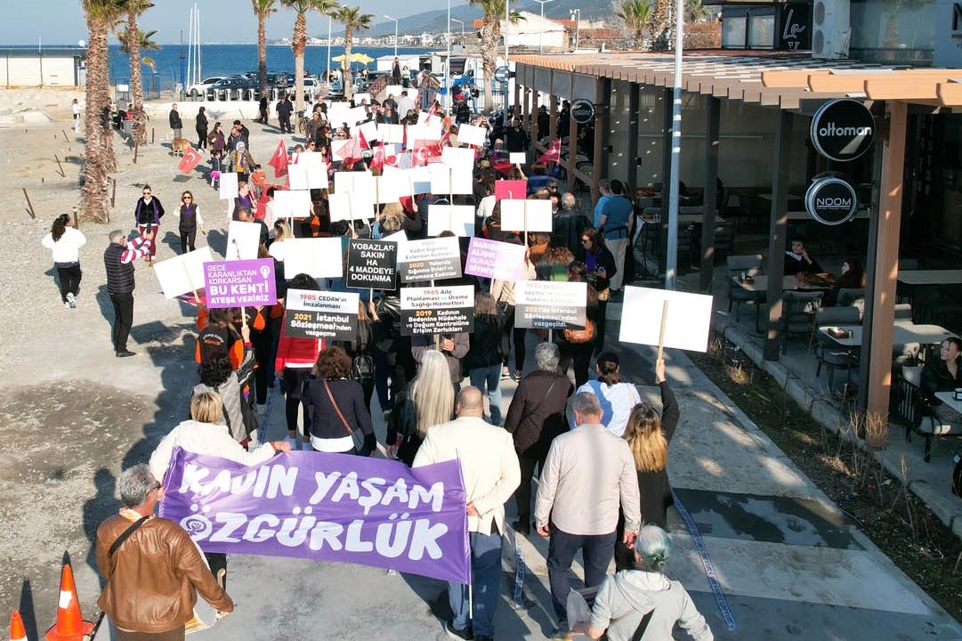T&uuml;rkiye'de ilk oldu... G&uuml;zelbah&ccedil;e'de 'tersine y&uuml;r&uuml;y&uuml;ş' yapıldı