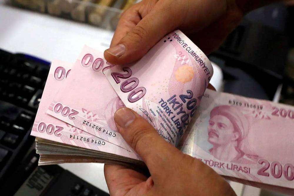 Deprem ve yangın mağdurları i&ccedil;in 10 milyon lira destek