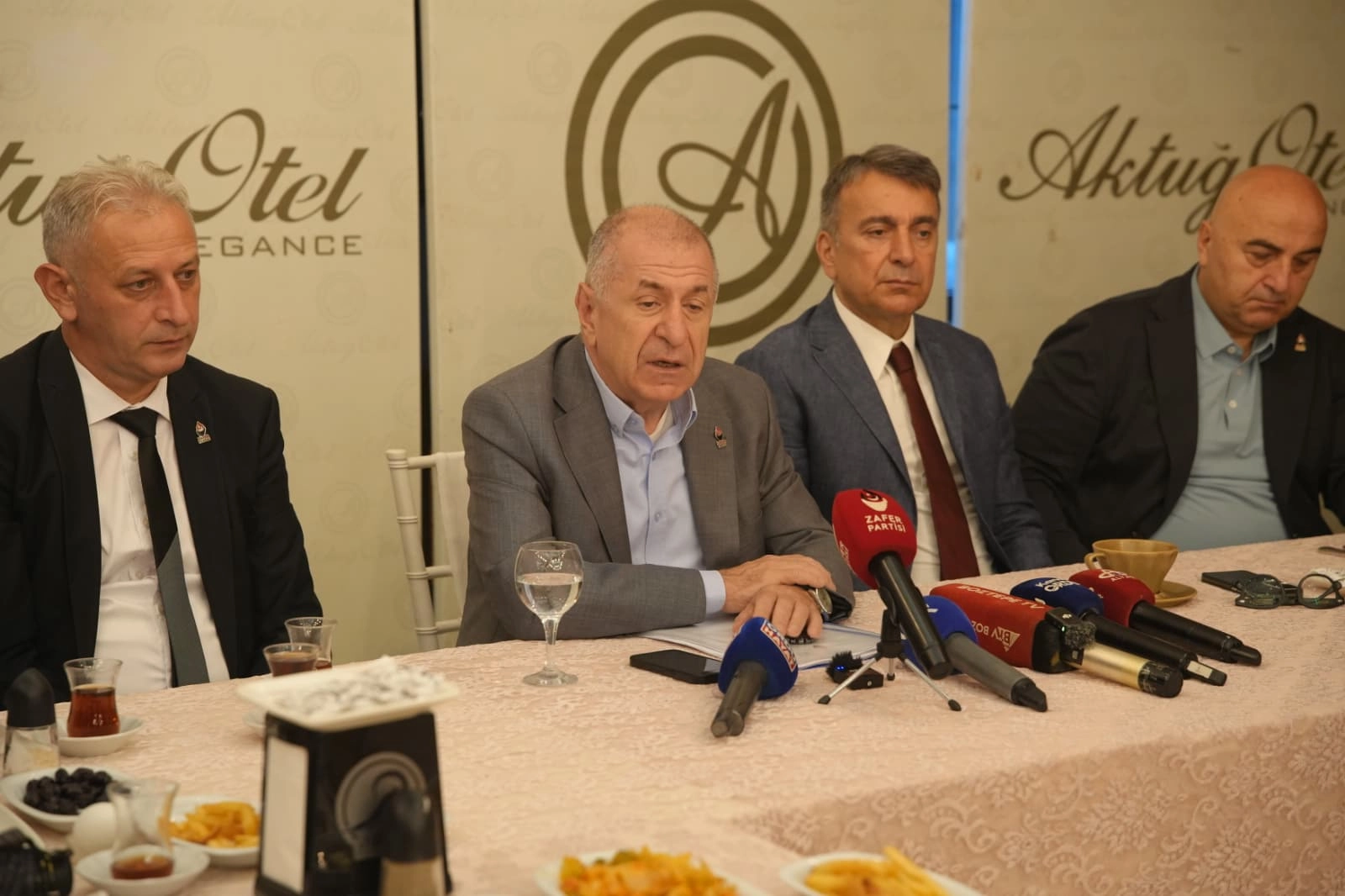 &Uuml;mit &Ouml;zdağ: Se&ccedil;imler vatandaşın zihninde başlamış durumda