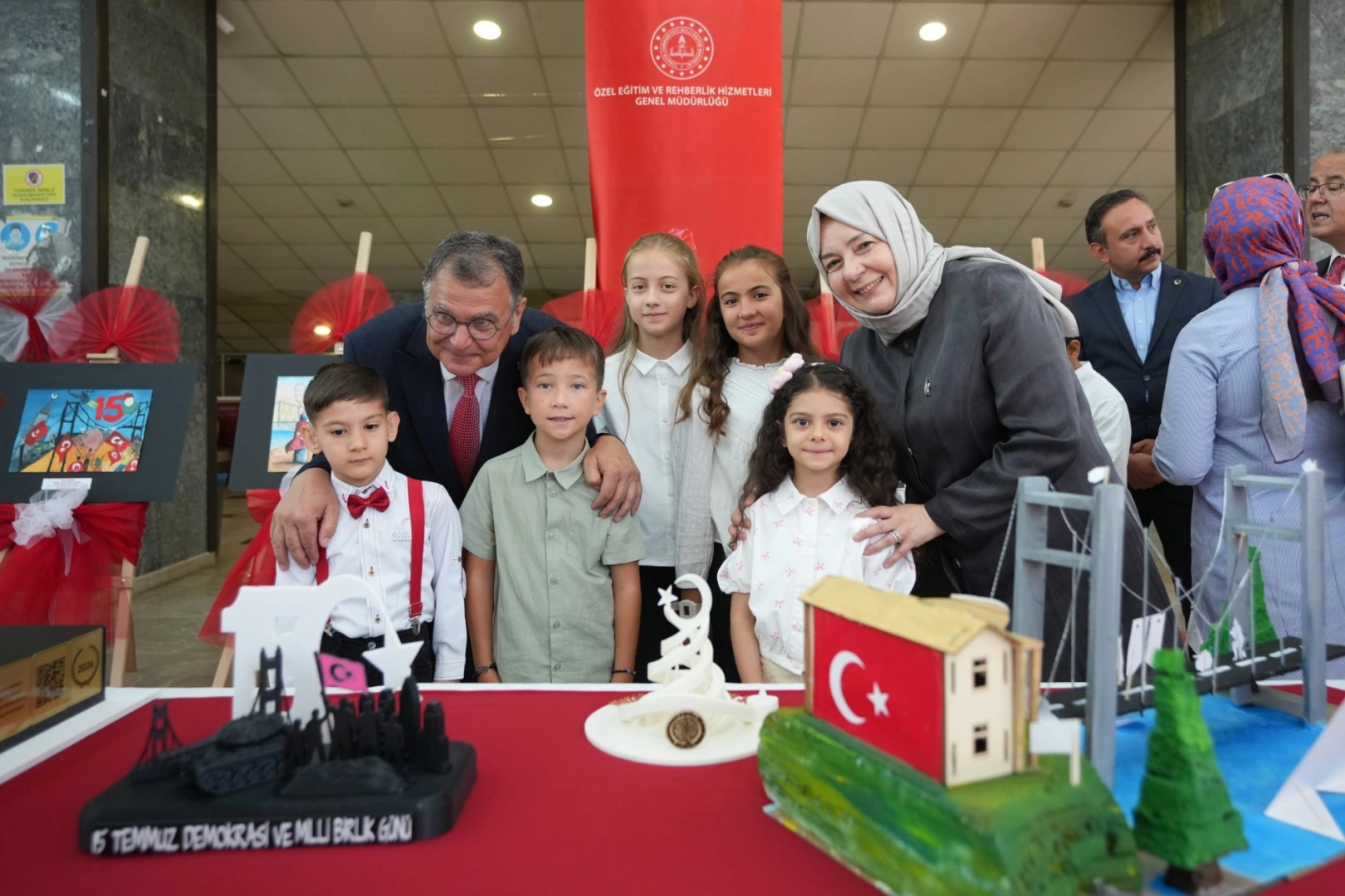 MEB Ş&ucirc;ra Salonu'nda 15 Temmuz sergisi