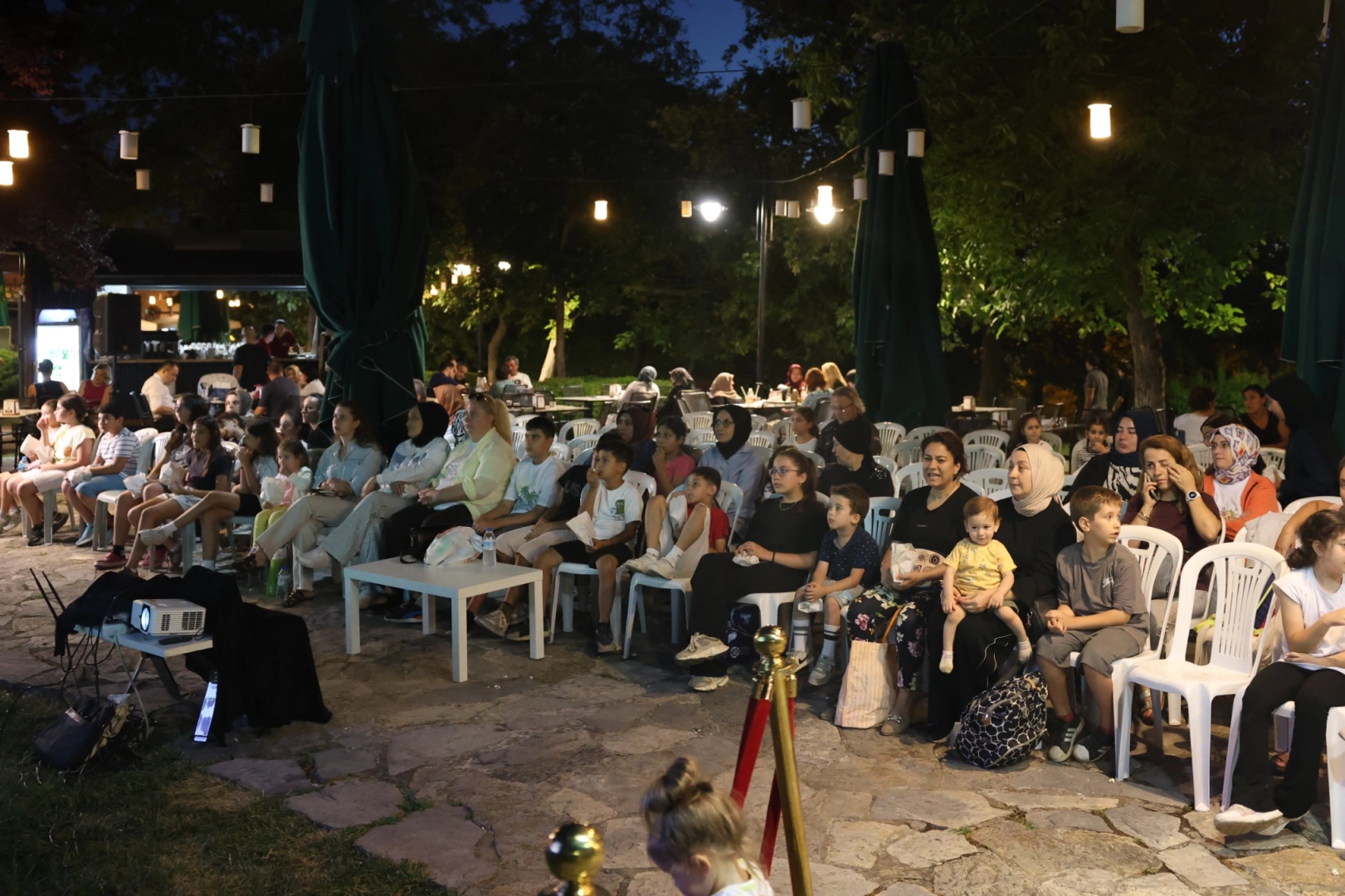 A&ccedil;ık hava sinema keyfi Dobruca'da yaşandı