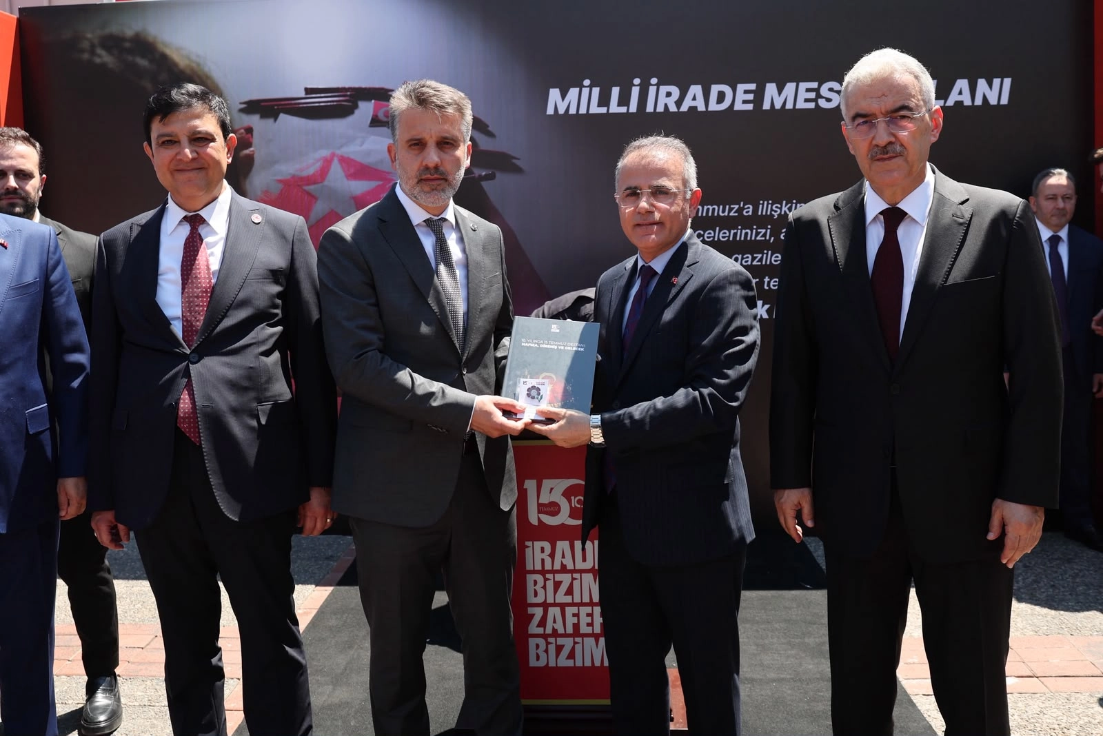 Bursa&rsquo;da 15 Temmuz programı şehitler anması ile başladı