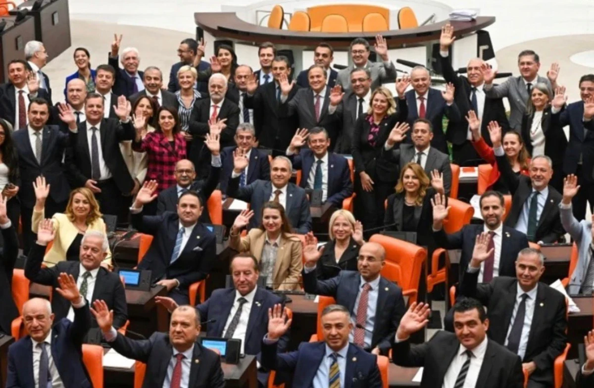  27 İsimden Kılı&ccedil;daroğlu&rsquo;na  Tam Destek