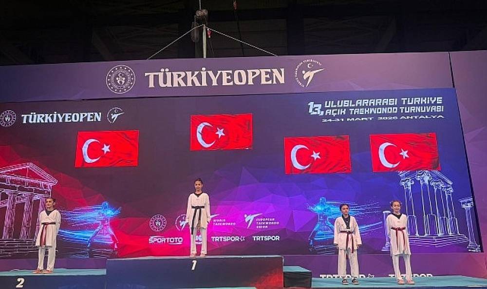Başkan Altay Bronz Madalya Kazanan Melek Su'yu Tebrik Etti