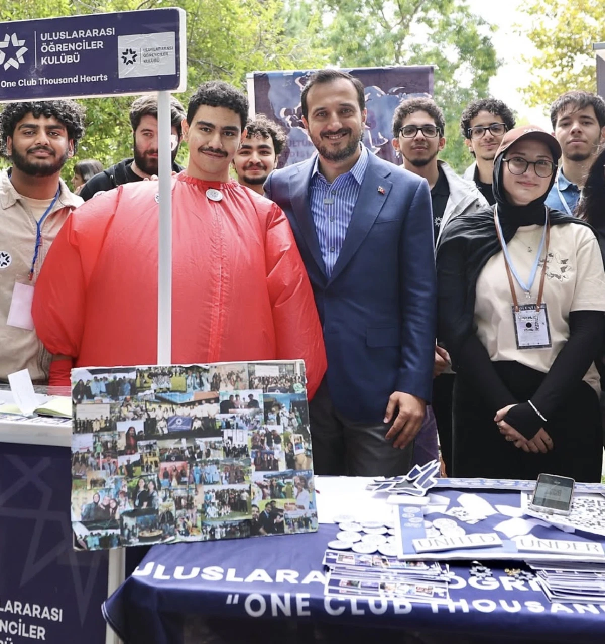 Abdullah &Ouml;zdemir, Mezun Olduğu &Uuml;niversitede &Ouml;ğrencilerle Buluştu 