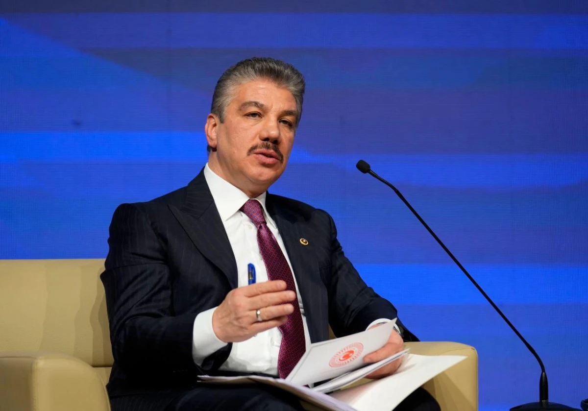 AK Parti İstanbul Milletvekili ve TBMM Adalet Komisyonu Başkan  Y&uuml;ksel, İnsan Hakları Zirvesi'nde &Ouml;nemli Mesajlar Verdi