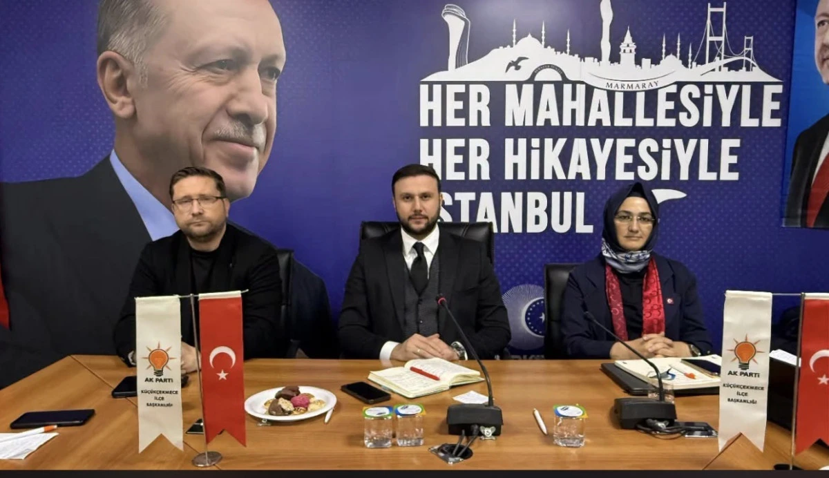 AK PARTİ K&Uuml;&Ccedil;&Uuml;K&Ccedil;EKMECE İL&Ccedil;E BAŞKANI EMİN KAAN KAYA, MECLİS &Uuml;YELERİYLE İSTİŞARE TOPLANTISI GER&Ccedil;EKLEŞTİRDİ 