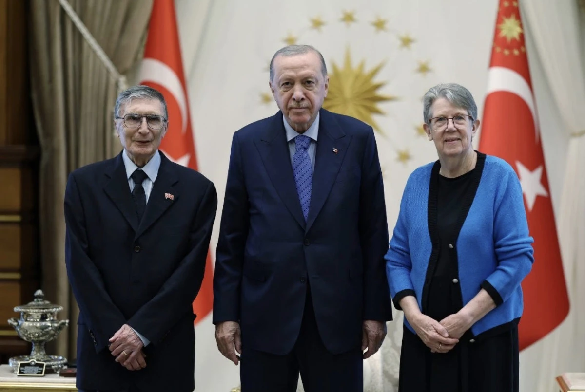 Cumhurbaşkanı Erdoğan, Nobel &Ouml;d&uuml;ll&uuml; Bilim İnsanı Aziz Sancar&rsquo;ı Kabul Etti 