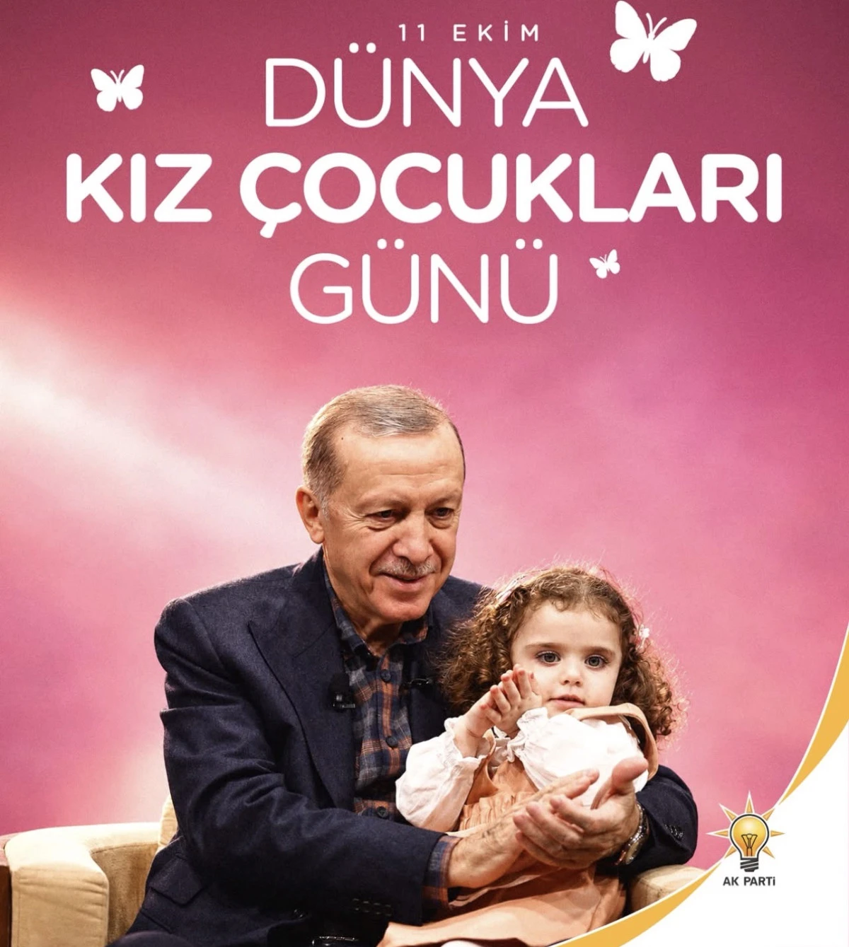 CUMHURBAŞKANI ERDOĞAN&rsquo;DAN D&Uuml;NYA KIZ &Ccedil;OCUKLARI G&Uuml;N&Uuml; MESAJI 