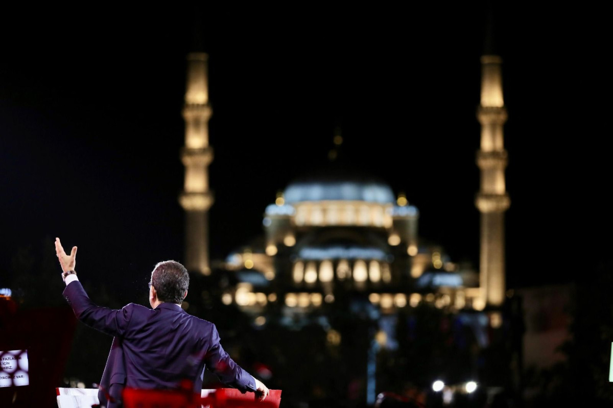 İstanbul 30 Ağustos'u Eminönü Meydanında Coşkuyla Kutladı