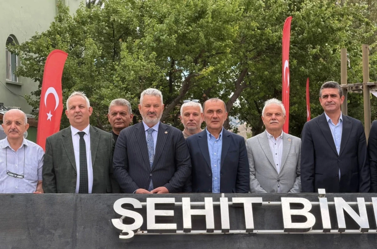 Şehit Binbaşı H&uuml;seyin Avni Alpaslan&rsquo;ı Şehadetinin 105. Yılında Andı 