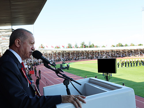 Türk Silahlı Kuvvetlerimiz, vatanımızın bölünmez bütünlüğünün, millî birlik ve beraberliğimizin güvencesidir”