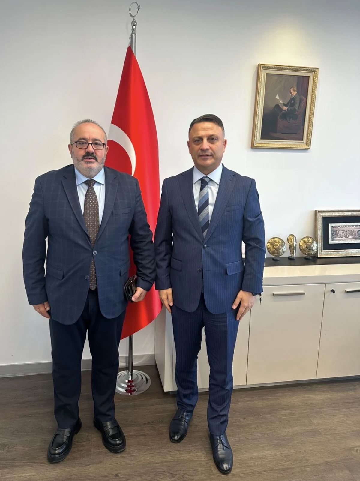 Y&Uuml;ZYIL GAZETESİ İMTİYAZ SAHİBİ İLKER KARATAŞ&rsquo;TAN İBRAHİM DELİBAŞ&rsquo;A ZİYARET